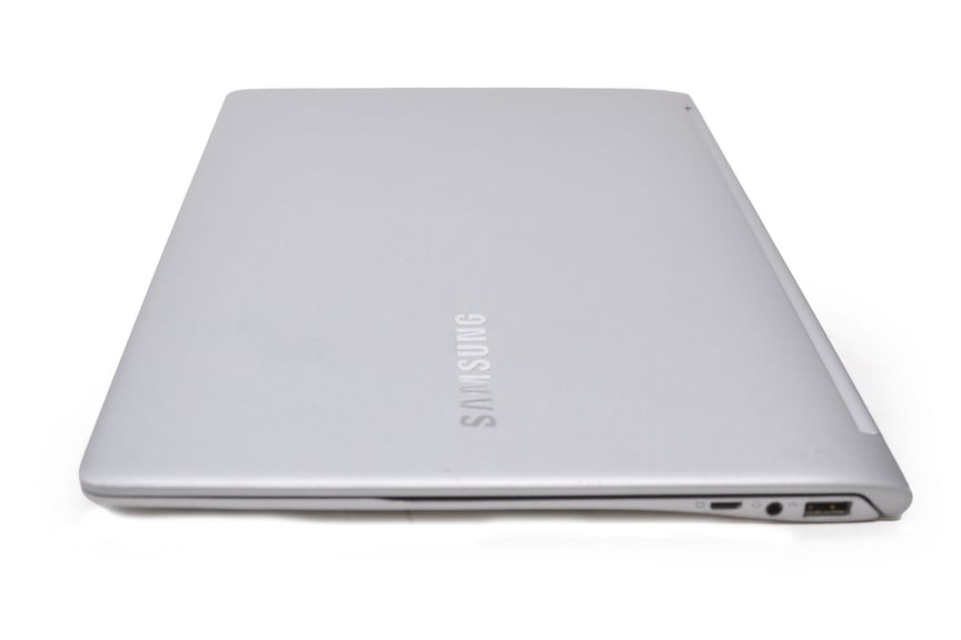 Samsung 900X3L | 13&quot; | i7-7500U | 8 GB RAM | 256 GB SSD 