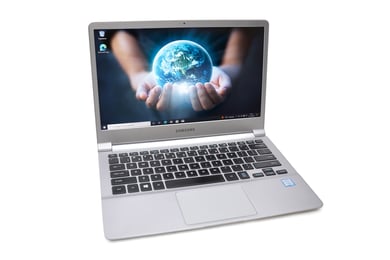 Samsung 900X3L | 13" | i7-6500U | 8 GB RAM | 256 GB SSD