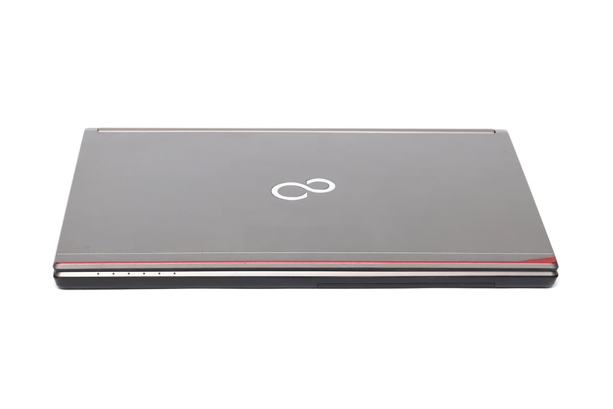 Fujitsu LifeBook E746 | 14&quot; | i5-6300U | 8 GB RAM | 256 GB SSD